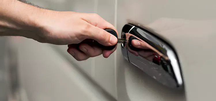 Why Choose Our Auto Locksmith Team in Wyoming, MI?